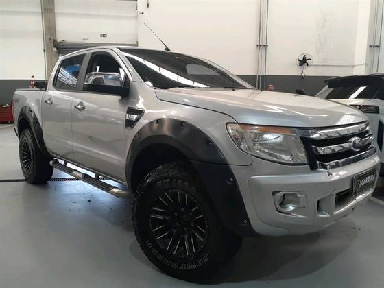 FORD RANGER 3.2 XLT 4X4 CD 20V DIESEL 4P AUTOMÁTICO